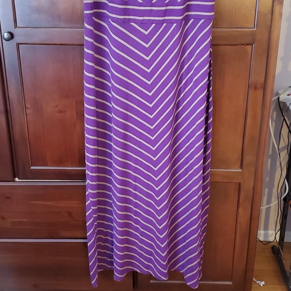 MaxiDress - Picture 3 of 9